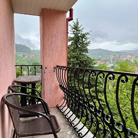 Apartman у віллі під замком *