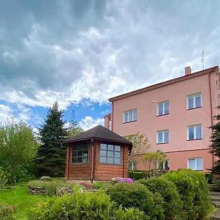 у віллі під замком